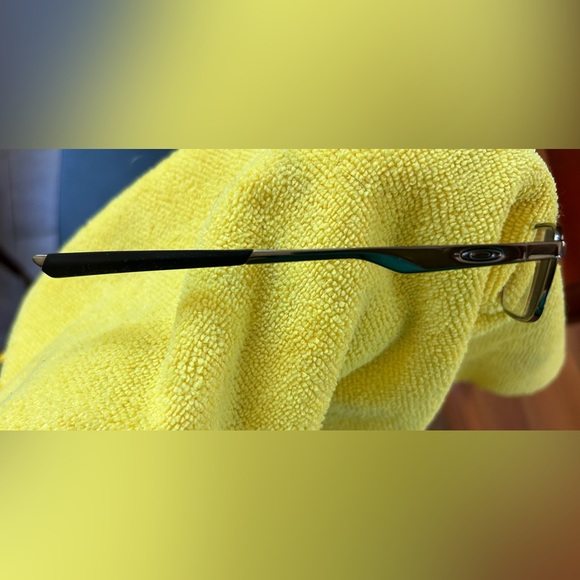 Men’s Oakley eyeglass frame - Picture 10 of 10